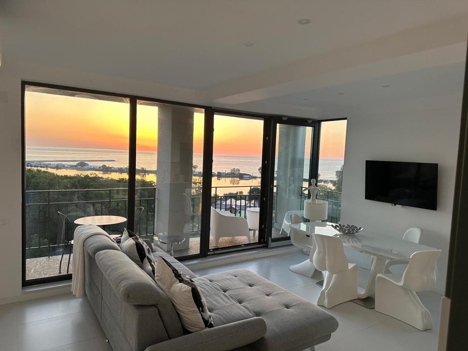 Апартаменти Donna Alba Seaview Penthouse, Casa Ta De Pe Plaja Нептун Екстер'єр фото